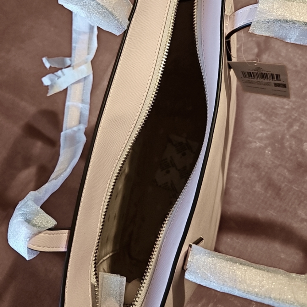 Kate Spade Tote - Picture 2 of 4